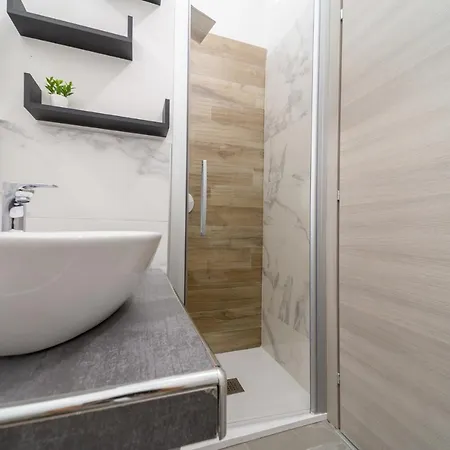 Residenza Digione - By Devona 3* Парма