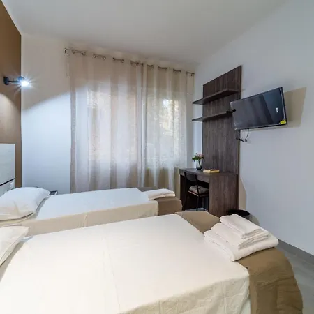 Residenza Digione Πανσιόν